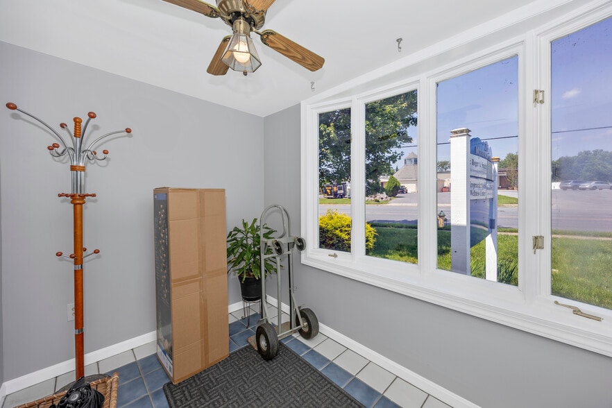 More Photos Of 286 Montevue Ln, Frederick Medical For Lease