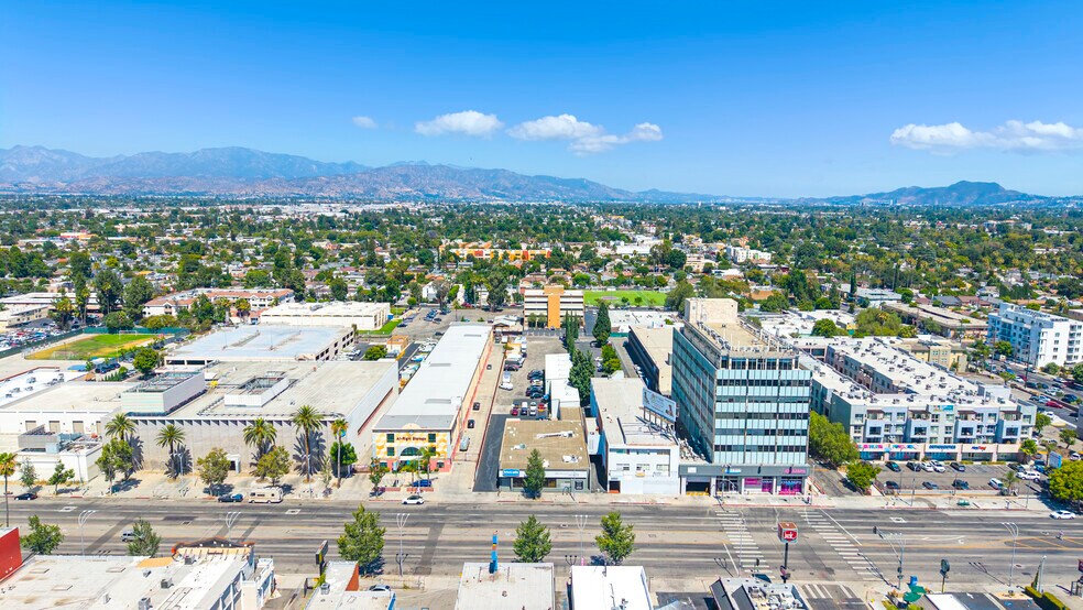More Photos Of 6856 Van Nuys Blvd, Van Nuys Freestanding For Sale