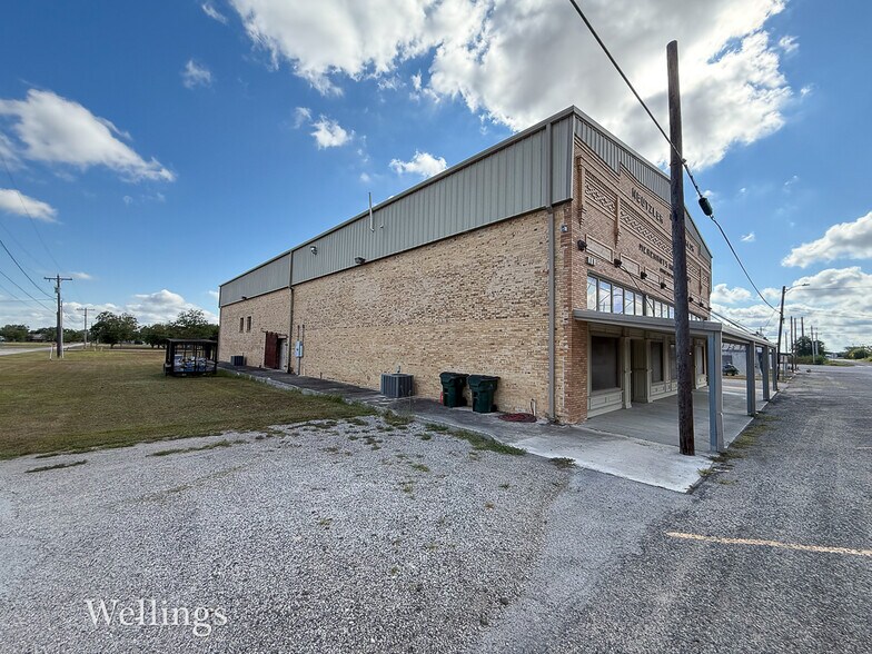 More Photos Of 117 Broadway, Nordheim Land For Sale