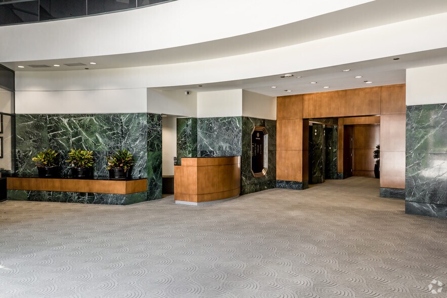 More Photos Of 1990 S Bundy Dr, Los Angeles Office For Lease