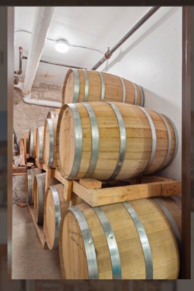 More Photos Of 238 S Broadway, Denver General Retail For Sale