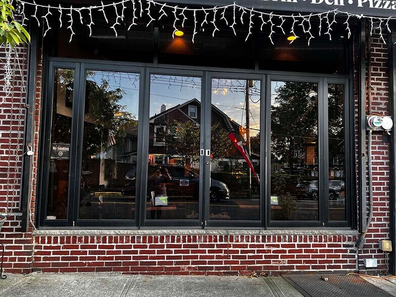 More Photos Of 500 Henderson Ave, Staten Island Restaurant For Sale