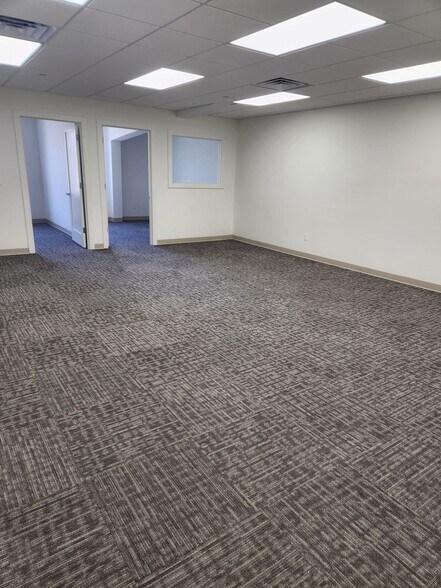 More Photos Of 1885 Swarthmore Ave, Lakewood Manufacturing For Sale