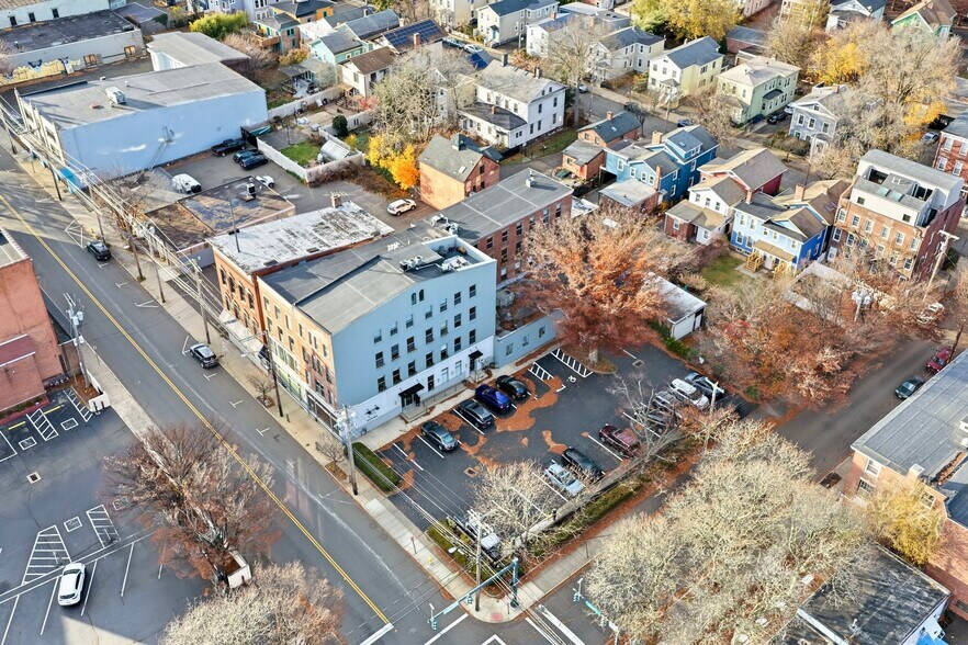 Primary Photo Of 817 Grand Ave, New Haven Freestanding For Lease