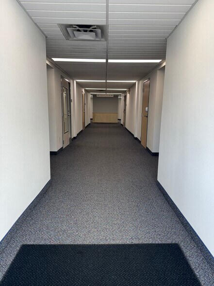 More Photos Of 146 N Lake St, Forest Lake Medical For Lease