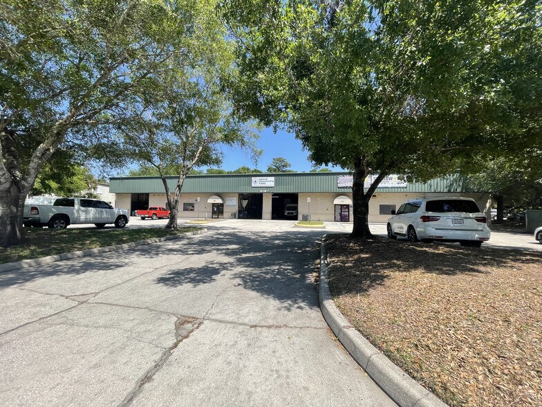 Primary Photo Of 550 Kane Ct, Oviedo Warehouse For Lease