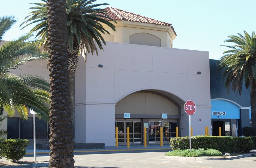 More Photos Of 869 W Florida Ave, Hemet Unknown For Lease