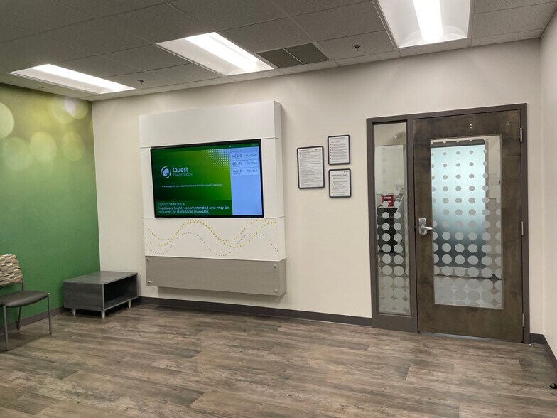 More Photos Of 100 Simsbury Rd, Avon Medical For Lease