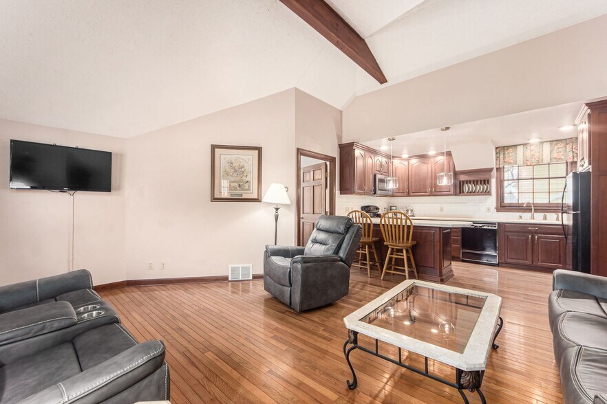 More Photos Of 1601 State Route 4, Bucyrus Hospitality For Sale