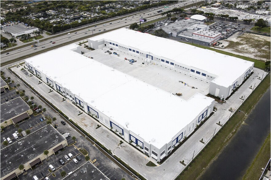 More Photos Of 6505 NW 167th St, Hialeah Unknown For Lease