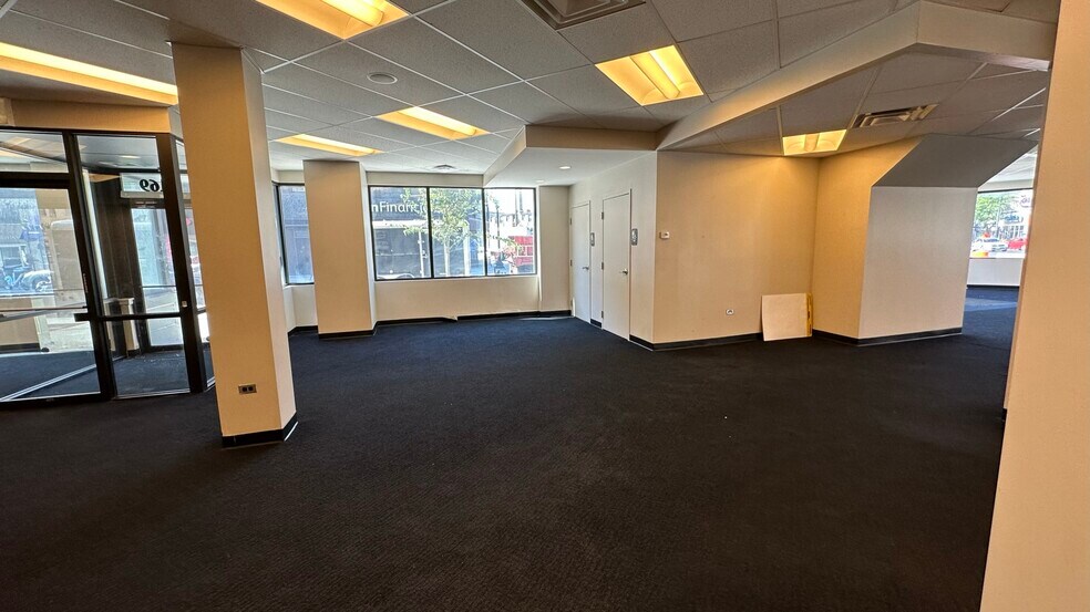 More Photos Of 1547-1549 W Belmont Ave, Chicago Unknown For Lease