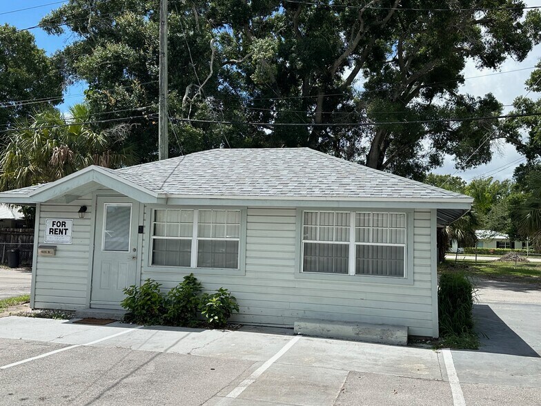 More Photos Of 1925 20th St, Vero Beach Office For Sale