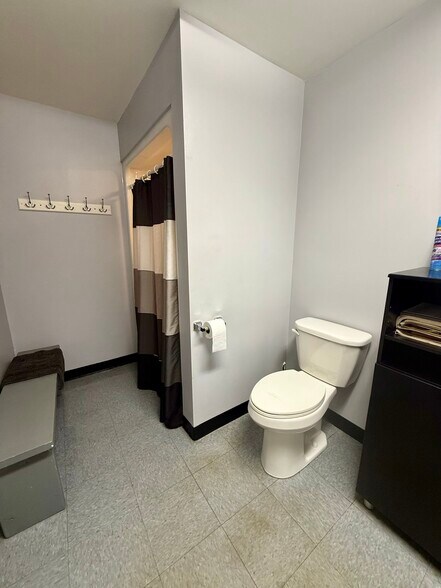 More Photos Of 1137 S Stephenson Ave, Iron Mountain Specialty For Sale