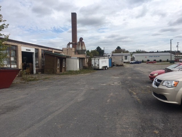 More Photos Of 664 S Edgewood Ave, Somerset Light Distribution For Lease