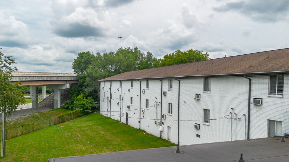 More Photos Of 5700 Leslie Ave, Nashville Apartments For Sale