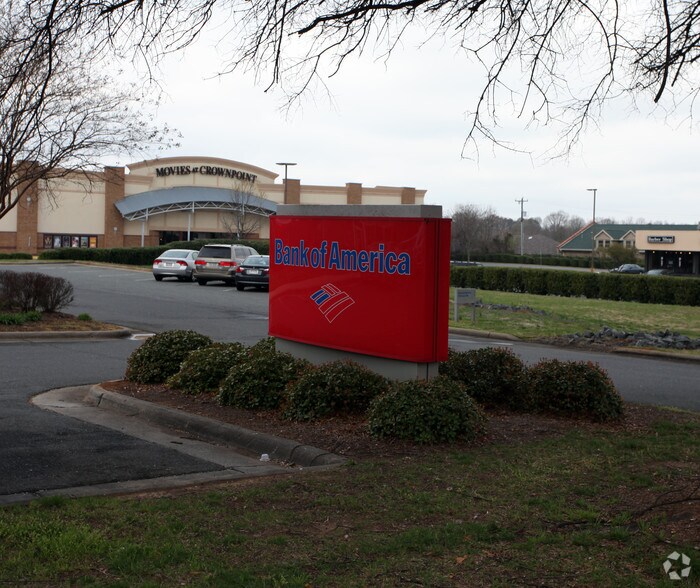 More Photos Of 9700 Monroe Rd, Charlotte Bank For Lease