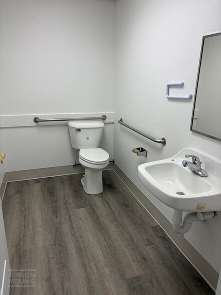 More Photos Of 841 E Main St, Spartanburg Office For Lease