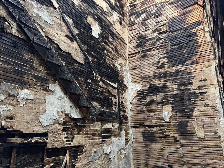 More Photos Of 1758 E 79th St, Chicago General Retail For Sale