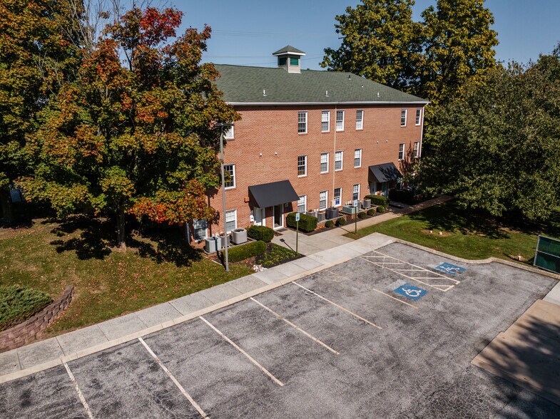 More Photos Of 3313 Paper Mill Rd, Phoenix Office For Lease