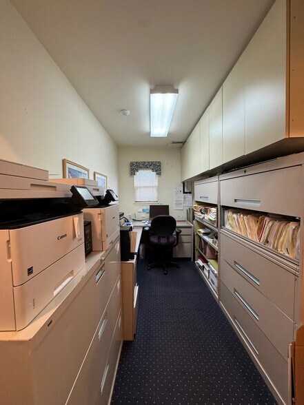 More Photos Of 124 Medford Ave, Patchogue Office For Sale