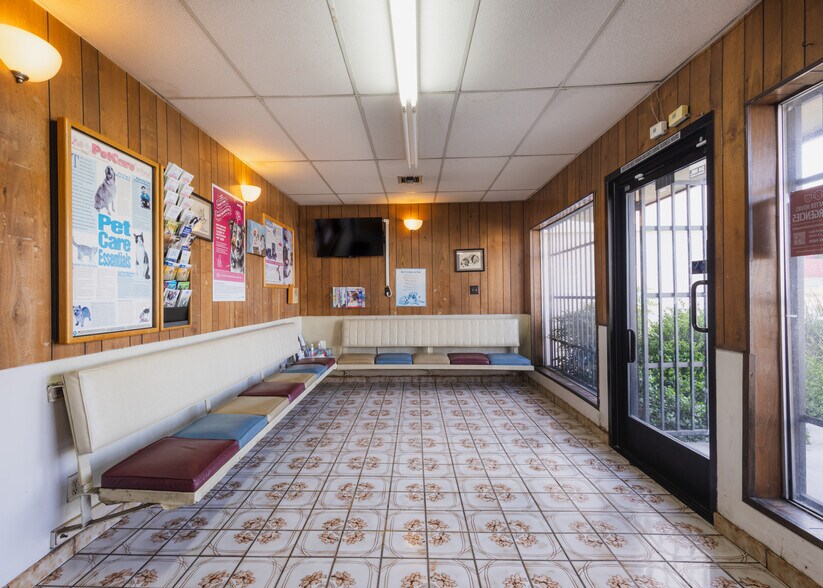 More Photos Of 11149 Garvey Ave, South El Monte Veterinarian Kennel For Sale