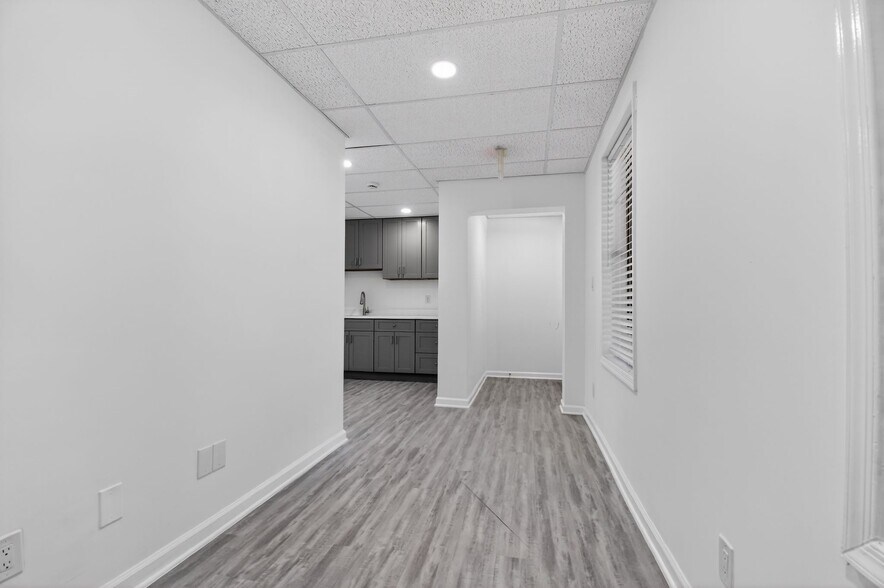 More Photos Of 8607-8609 2nd Ave, Silver Spring Medical For Sale