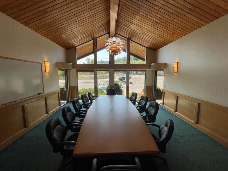 More Photos Of 1611 N National Ave, Chehalis Office For Sale
