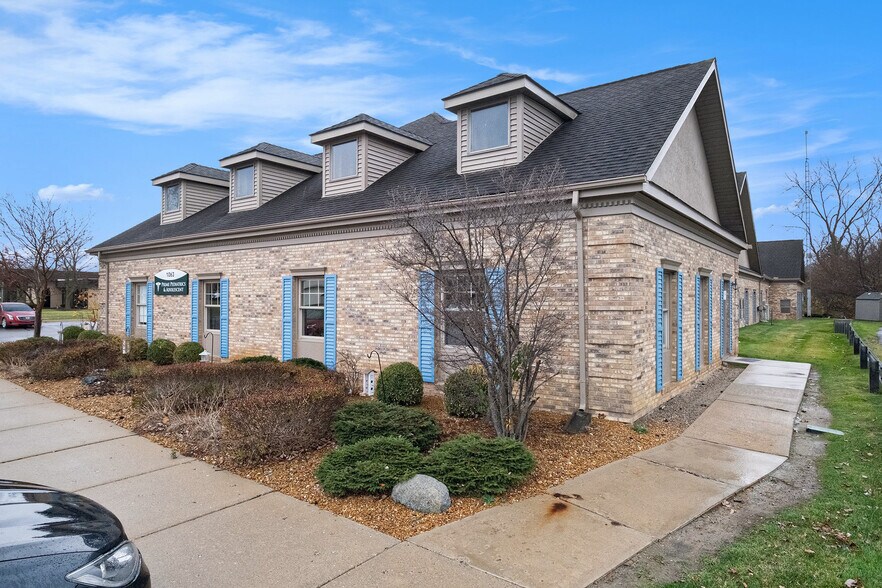More Photos Of 1063 W Hill Rd, Flint Medical For Sale