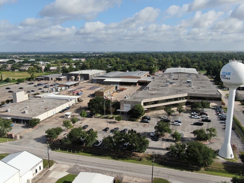 More Photos Of 9100 Emmott Rd, Houston Manufacturing For Sale