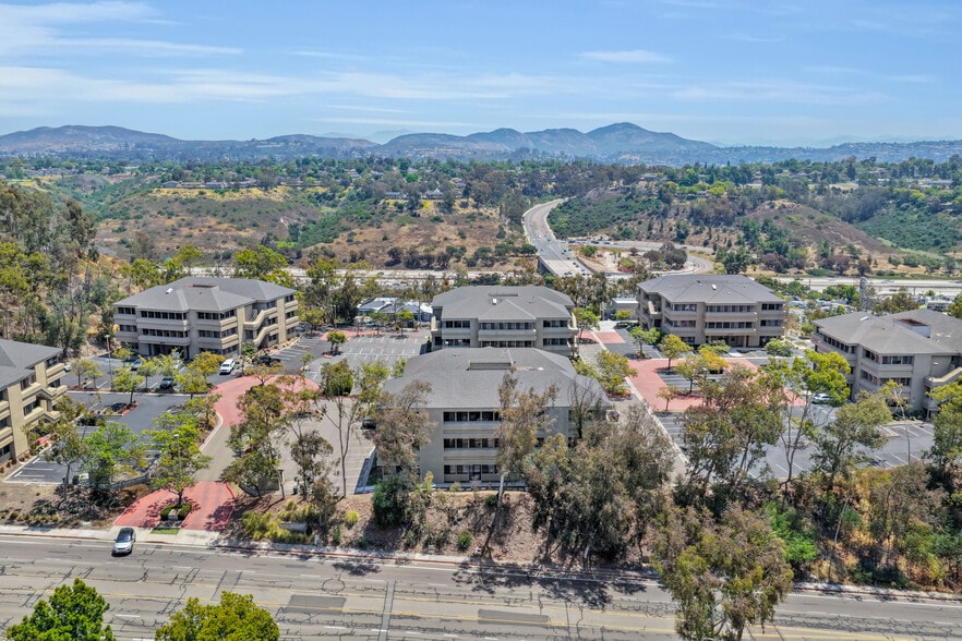 More Photos Of 3665 Ruffin Rd, San Diego Unknown For Lease