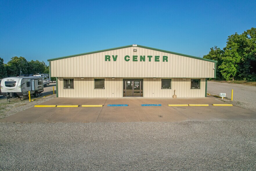 More Photos Of 18256 Campground Rd, Phillipsburg Auto Dealership For Sale