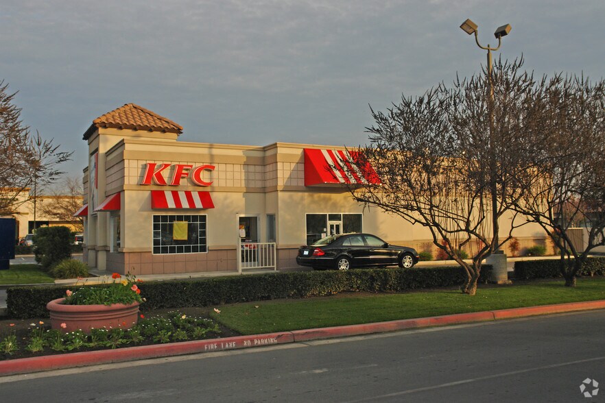 More Photos Of 5143 W Walnut Ave, Visalia Fast Food For Sale