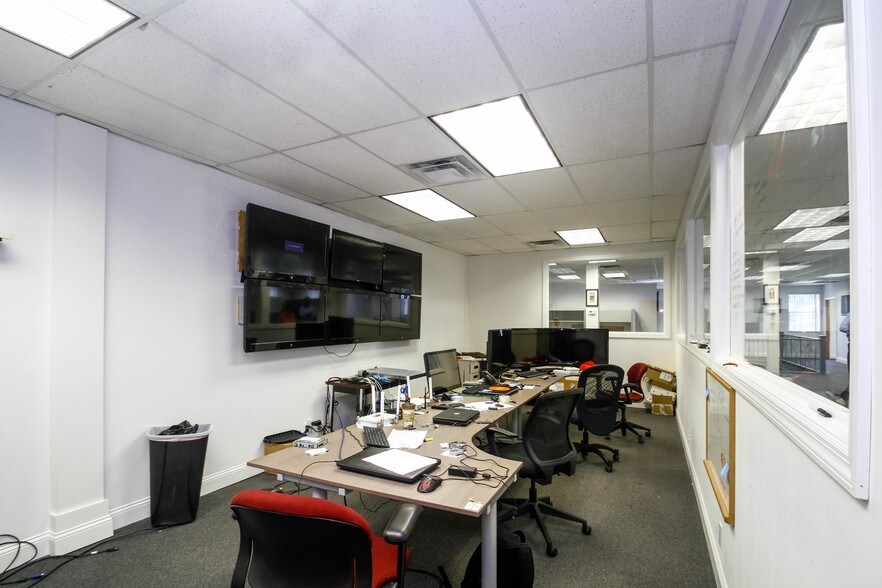 More Photos Of 2365 Milburn Ave, Baldwin Distribution For Sale