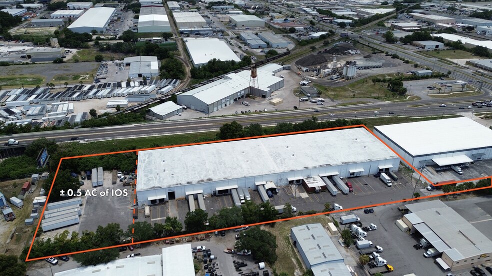 More Photos Of 5500 E Giddens Ave, Tampa Warehouse For Lease