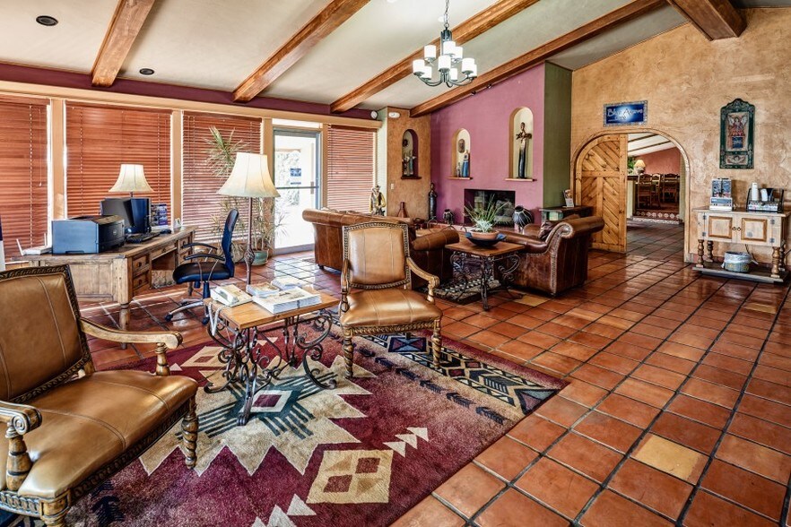 More Photos Of 1765 S Main St, Las Cruces Hotel For Sale