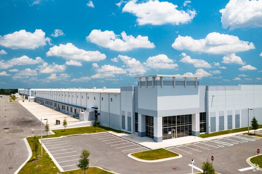 More Photos Of 5300 Allen K Breed Hwy, Lakeland Unknown For Lease