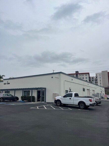More Photos Of 5252-5258 Kearny Villa Way, San Diego Light Manufacturing For Lease