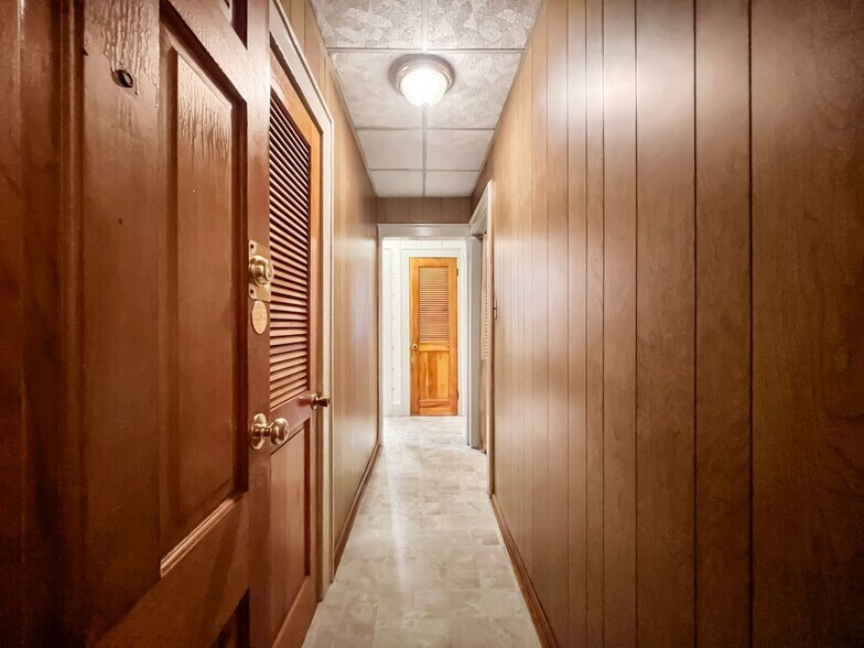More Photos Of 700-702 N 7th St, Newark Apartments For Sale