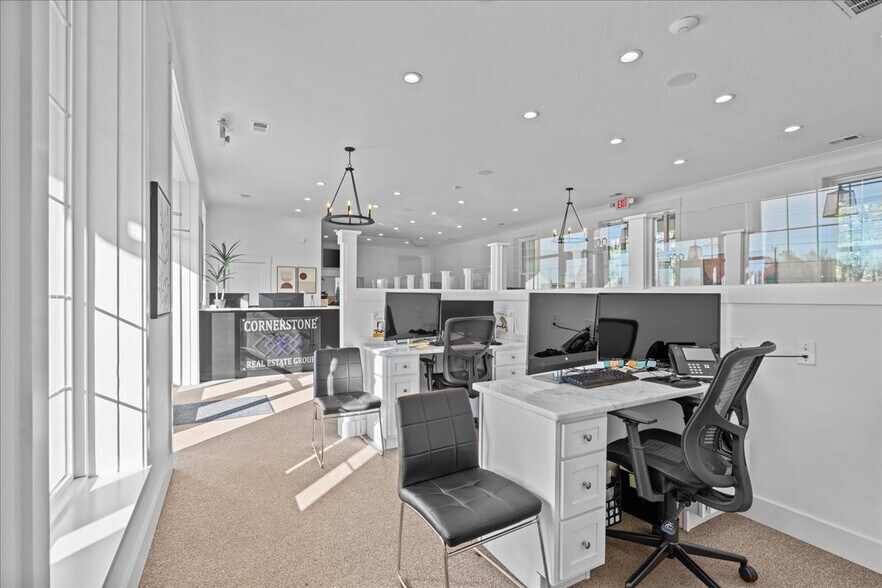 More Photos Of 100 Inman Rd, Lyman Office For Sale