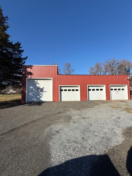 Primary Photo Of 25215 Vista Rd, Hollywood Flex For Lease