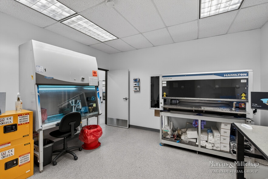 More Photos Of 6700 Valjean Ave, Van Nuys Warehouse For Sale