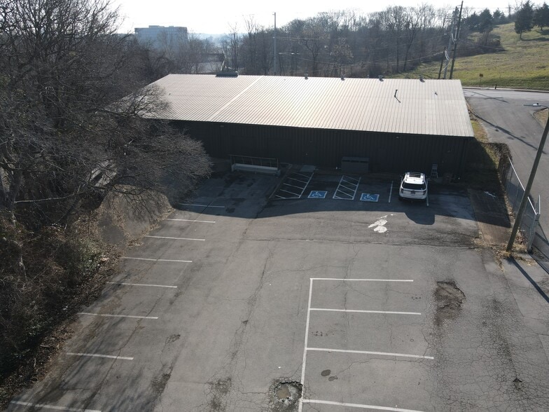 More Photos Of 924 Vine St, Nashville Warehouse For Sale