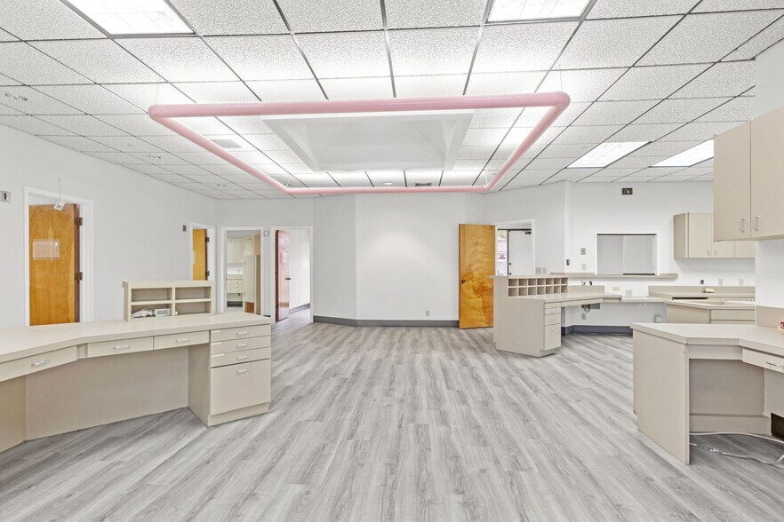 More Photos Of 6210 Samuel Wells, Jacksonville Medical For Sale