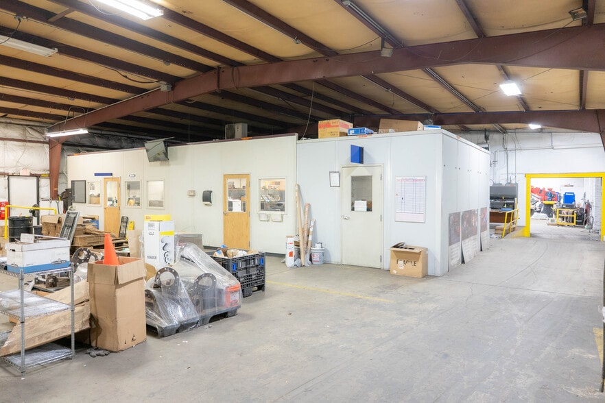 More Photos Of 2424 Columbus Rd, Springfield Warehouse For Sale