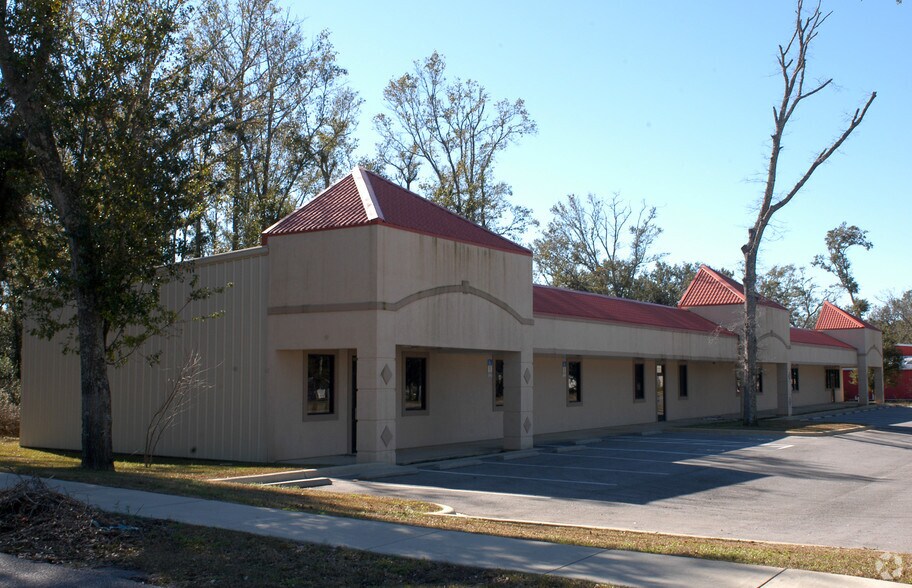 More Photos Of 1851 St Mary Ave, Pensacola Medical For Lease