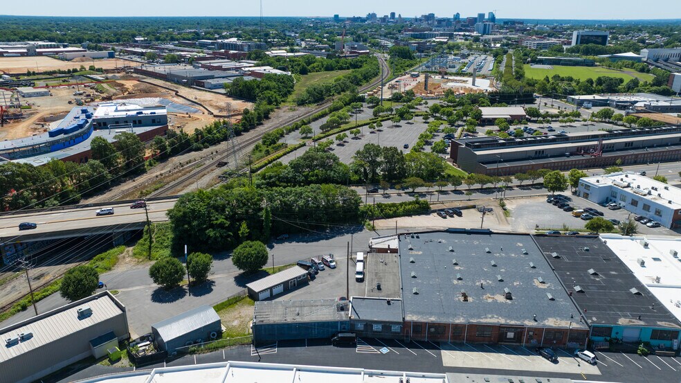 More Photos Of 1726 Altamont Ave, Richmond Warehouse For Lease