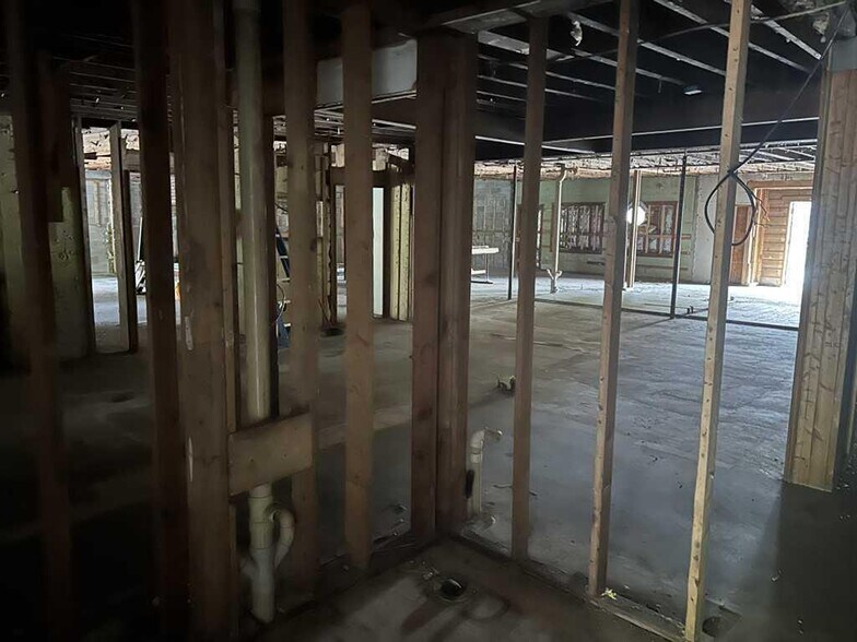 More Photos Of 2598 Oceana Dr, Shelby Restaurant For Sale