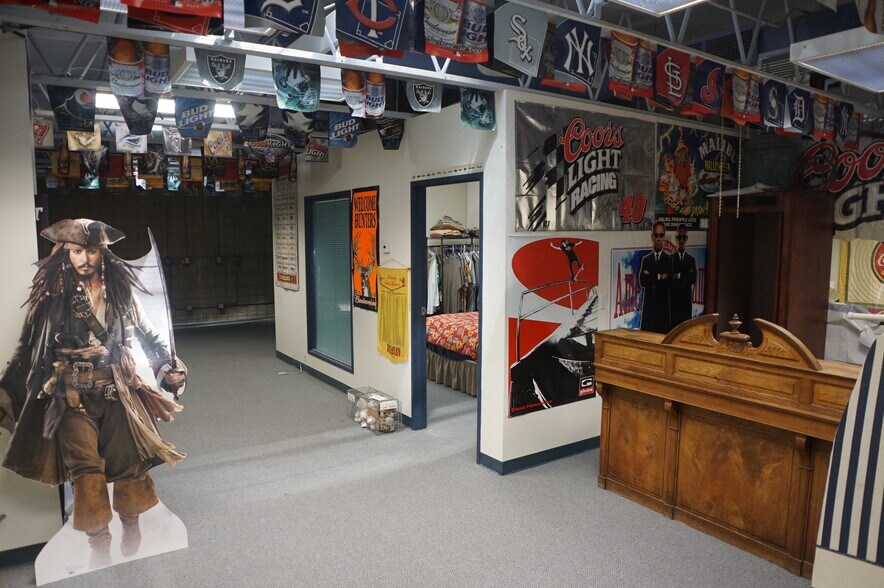 More Photos Of 15200 Mansel Ave, Lawndale Office For Lease