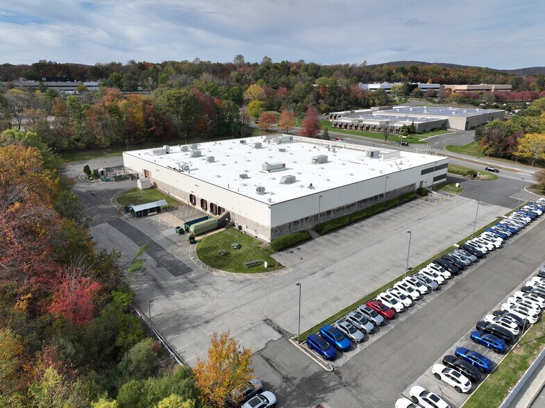 More Photos Of 1300 MacArthur Blvd, Mahwah Warehouse For Lease
