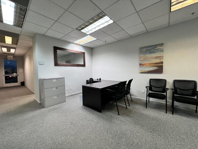 More Photos Of 415 Knollcrest Dr, Redding Office For Sale
